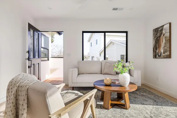 $1,249,000 | 1109-1111 St Vincent Court, Petaluma, CA 94954