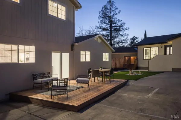 $1,249,000 | 1109-1111 St Vincent Court, Petaluma, CA 94954