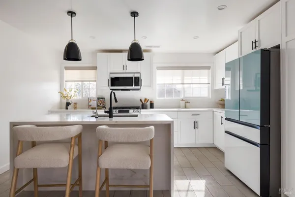 $1,249,000 | 1109-1111 St Vincent Court, Petaluma, CA 94954