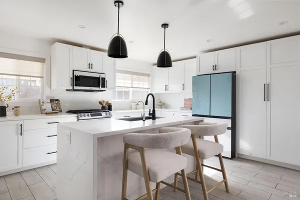 $1,249,000 | 1109-1111 St Vincent Court, Petaluma, CA 94954