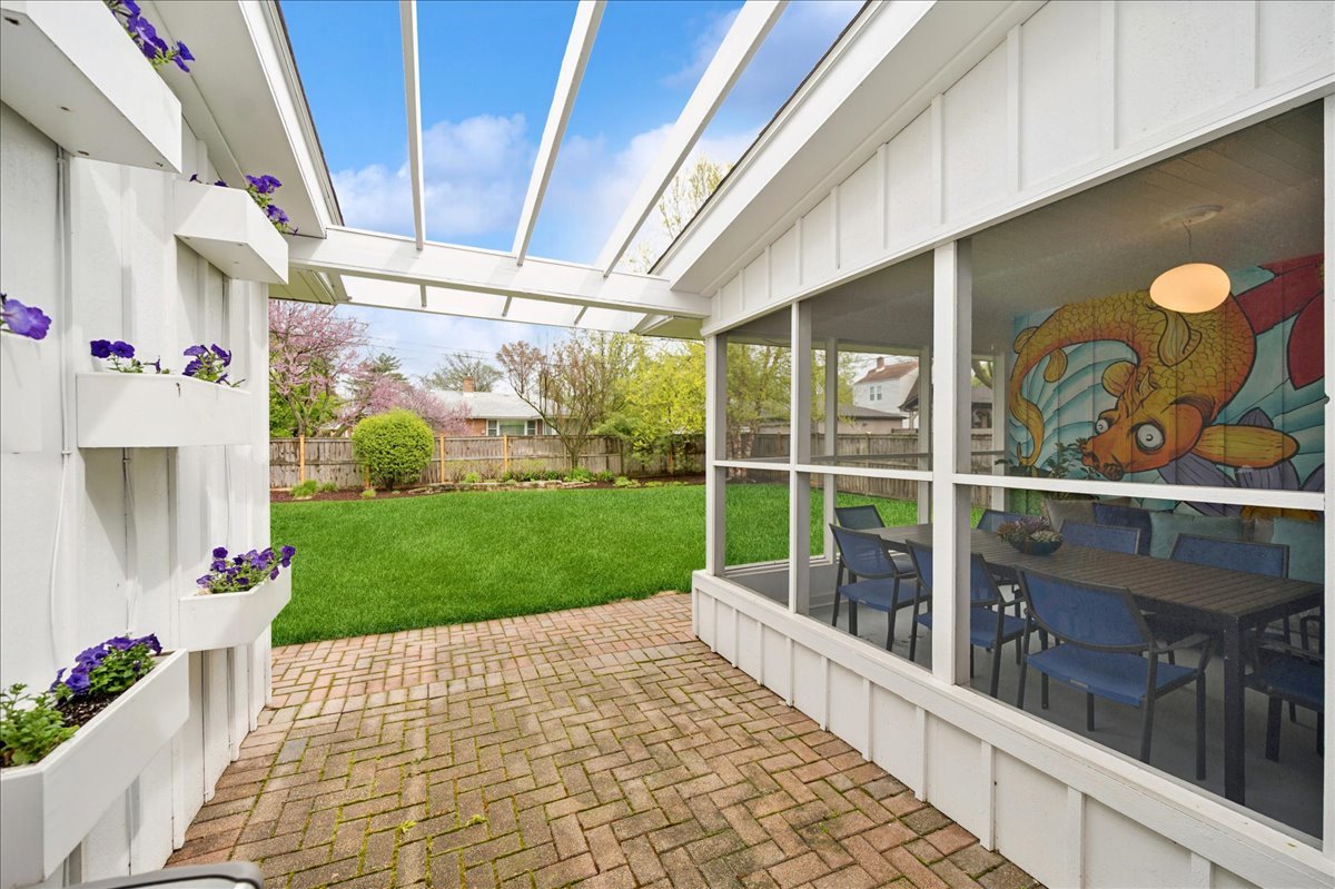 912 Hunter Road Wilmette, IL 60091 - Photo 33 of 38 Gallery Image 33
