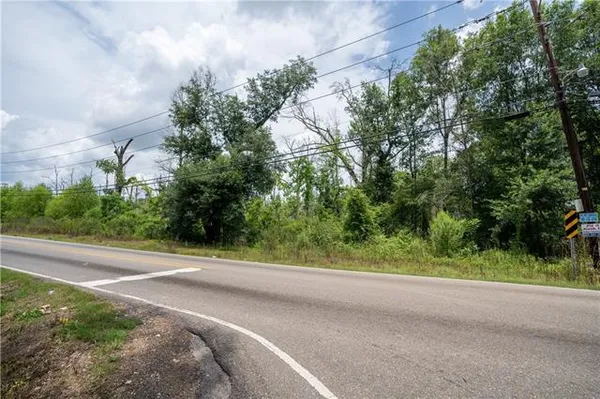 $300,000 | 0 Wardline Road, Hammond, LA 70401