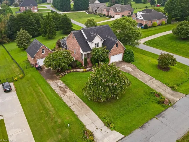 $649,900 | 112 Redberry Lane, Winston-Salem, NC 27107