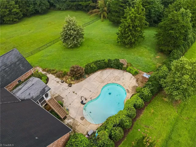 $649,900 | 112 Redberry Lane, Winston-Salem, NC 27107