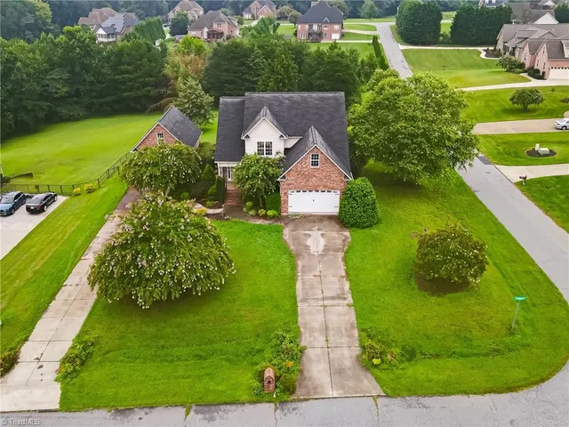 $649,900 | 112 Redberry Lane, Winston-Salem, NC 27107