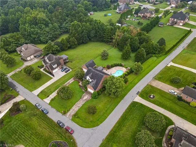 $649,900 | 112 Redberry Lane, Winston-Salem, NC 27107