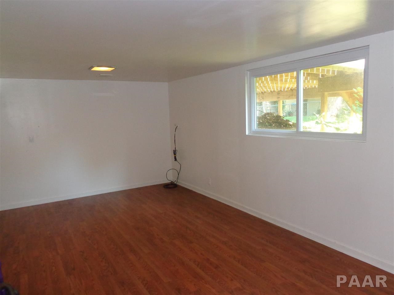 6108 North Randwick Road Peoria, IL 61615 - Photo 17 of 17 Gallery Image 17