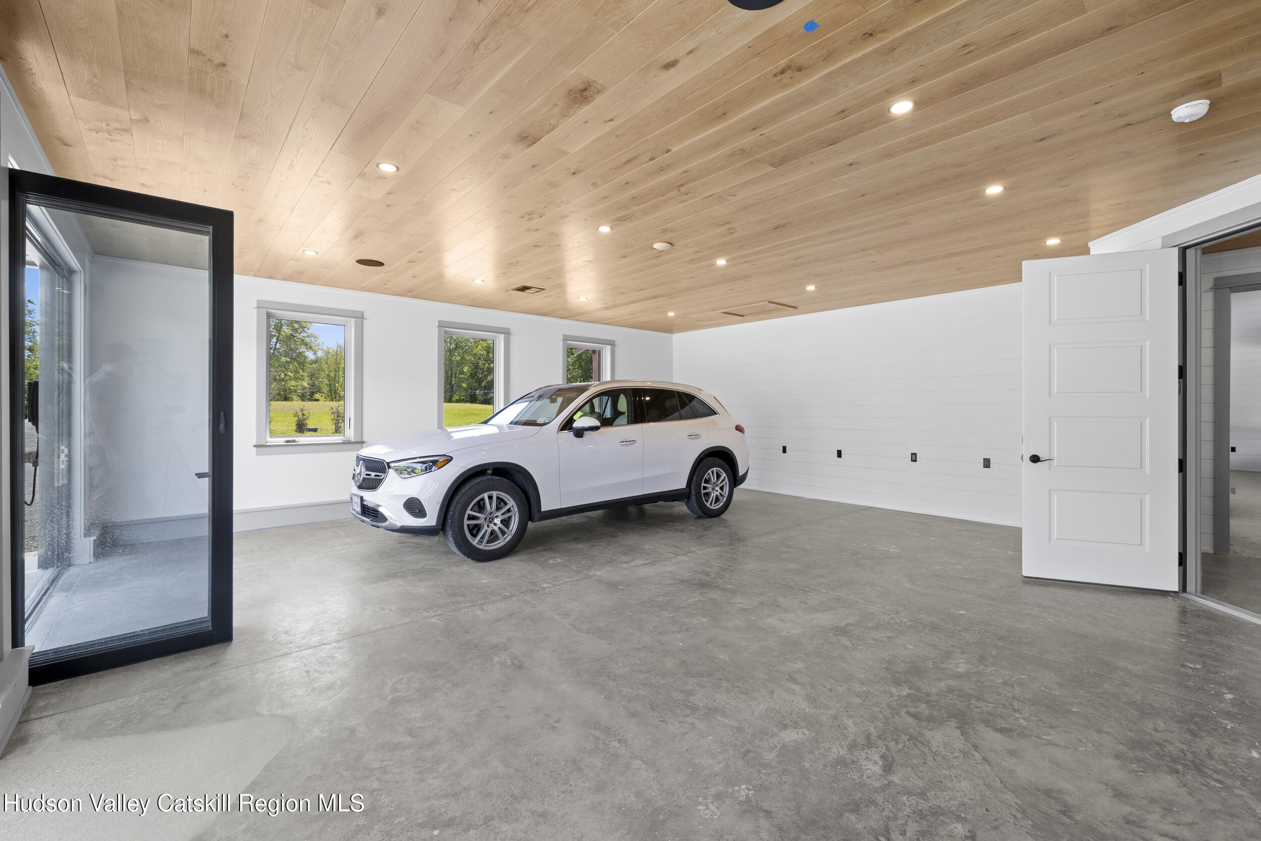 1248 Albany Post Road Gardiner, NY 12525 - Photo 33 of 44 a view of car garage