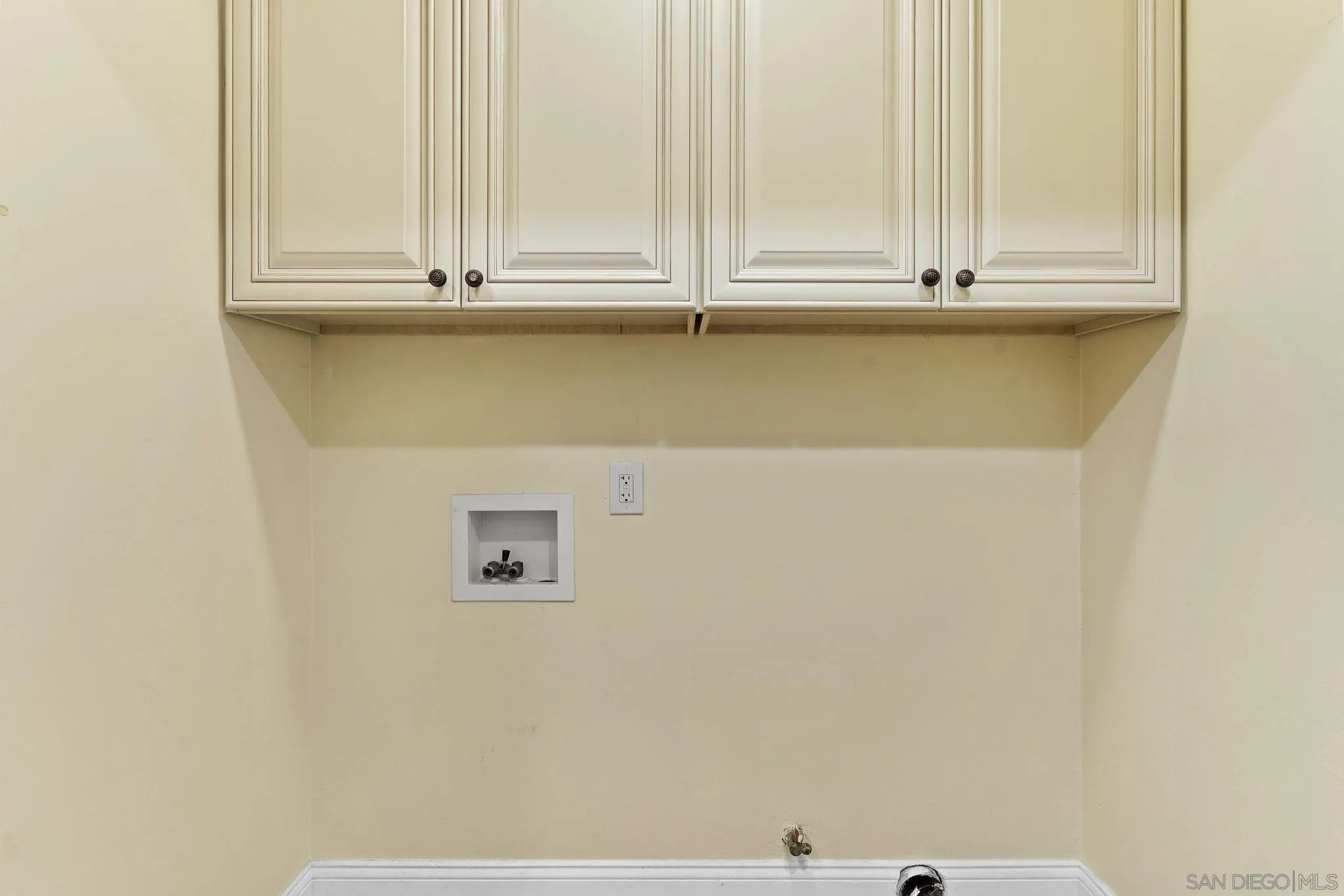 5111 Dorman Drive San Diego, CA 92115 - Photo 12 of 59 a view of a microwave