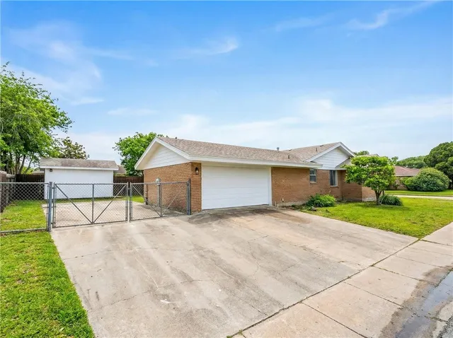 $269,900 | 4053 Donaho Drive, Corpus Christi, TX 78413