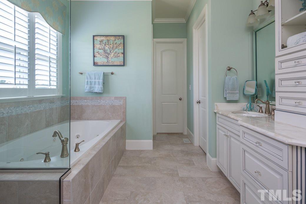 5104 Pomfret Point Raleigh, NC 27612 - Photo 12 of 25 Gallery Image 12