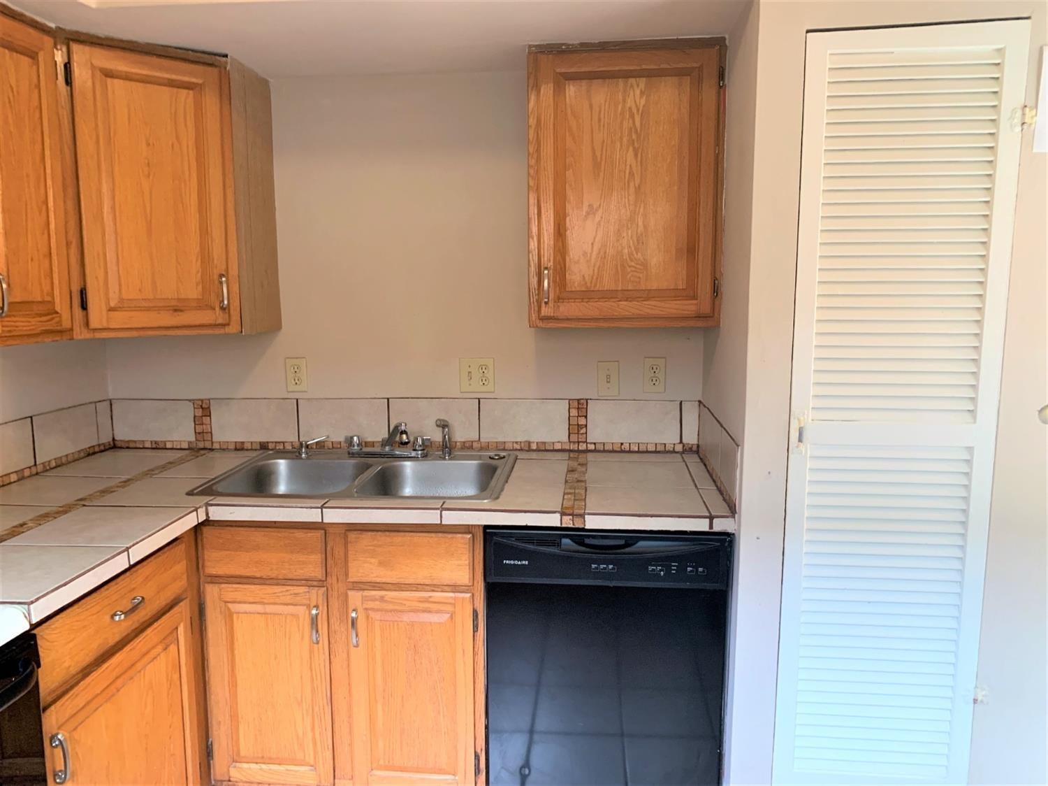 7752 Montgomery Road, Unit 14 Cincinnati, OH 45236 - Photo 7 of 28