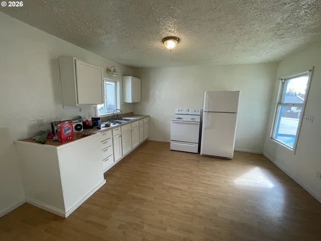 $185,000 | 413 Northeast Boston Street, Roseburg, OR 97470