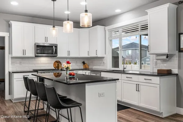 $825,000 | 3752 North Shelburne Loop, Post Falls, ID 83854