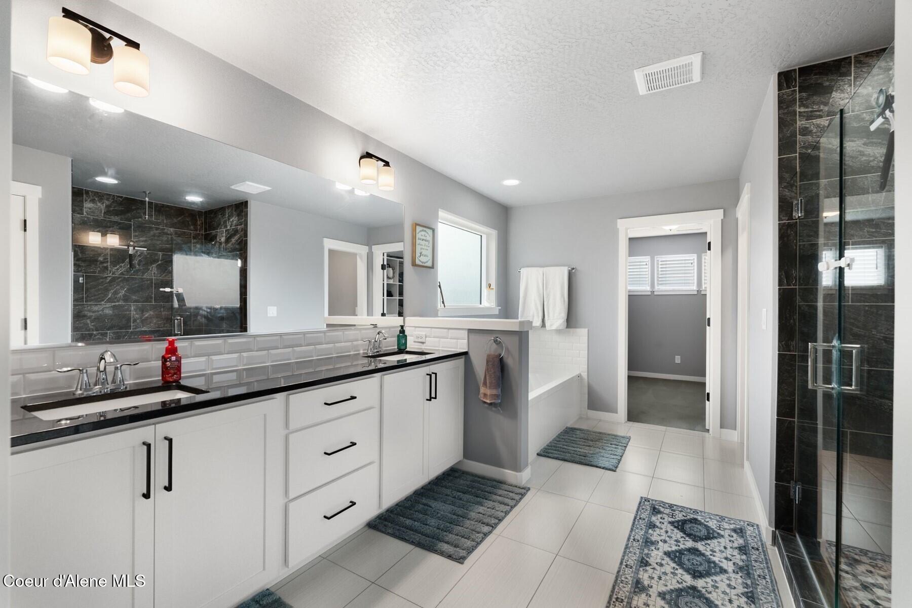 3752 North Shelburne Loop Post Falls, ID 83854 - Photo 29 of 76 Primary Bathroom