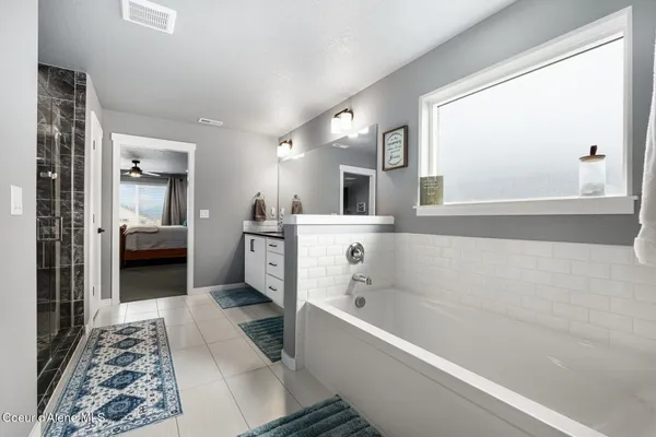 $825,000 | 3752 North Shelburne Loop, Post Falls, ID 83854