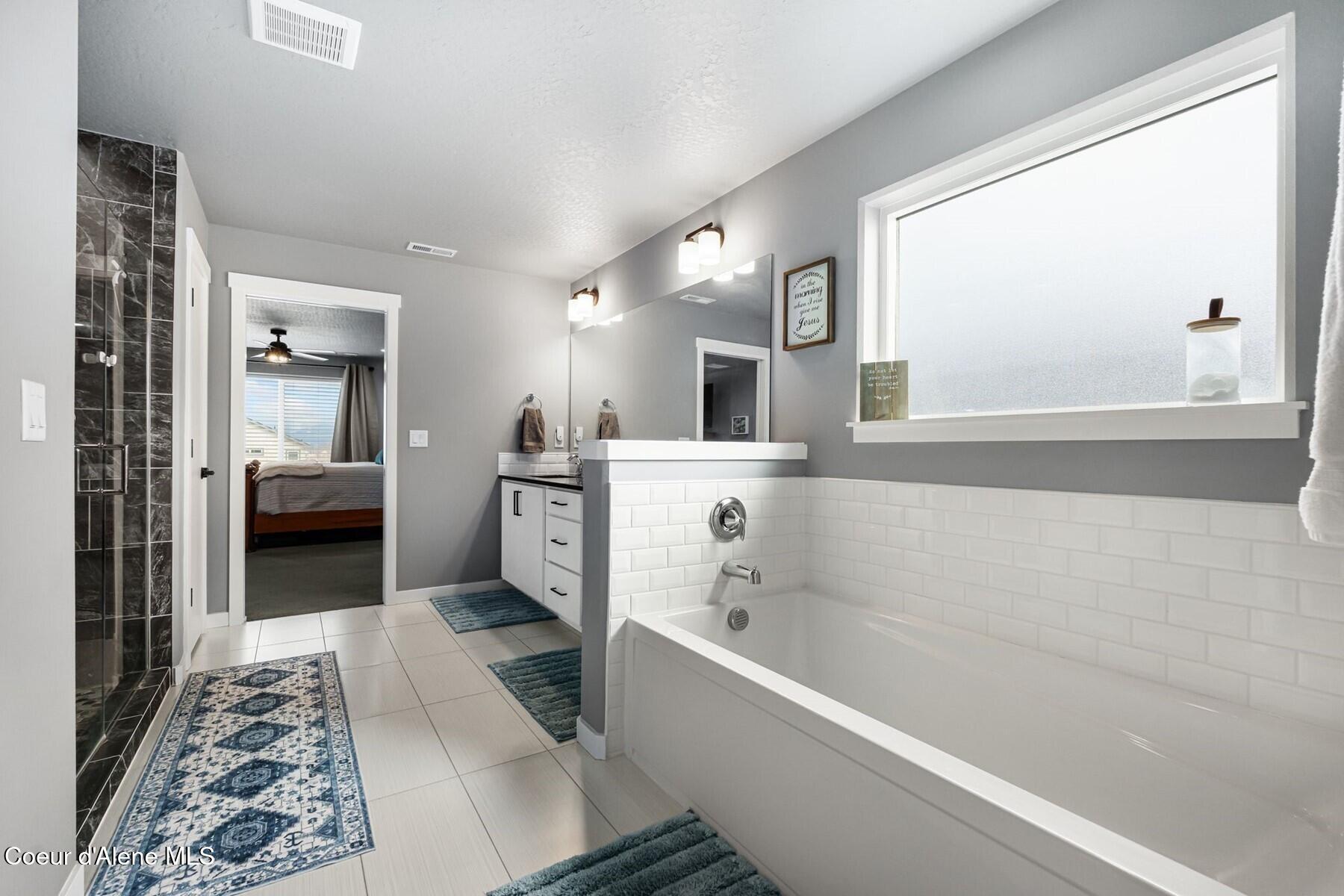3752 North Shelburne Loop Post Falls, ID 83854 - Photo 31 of 76 Take a Soak in your own Tub