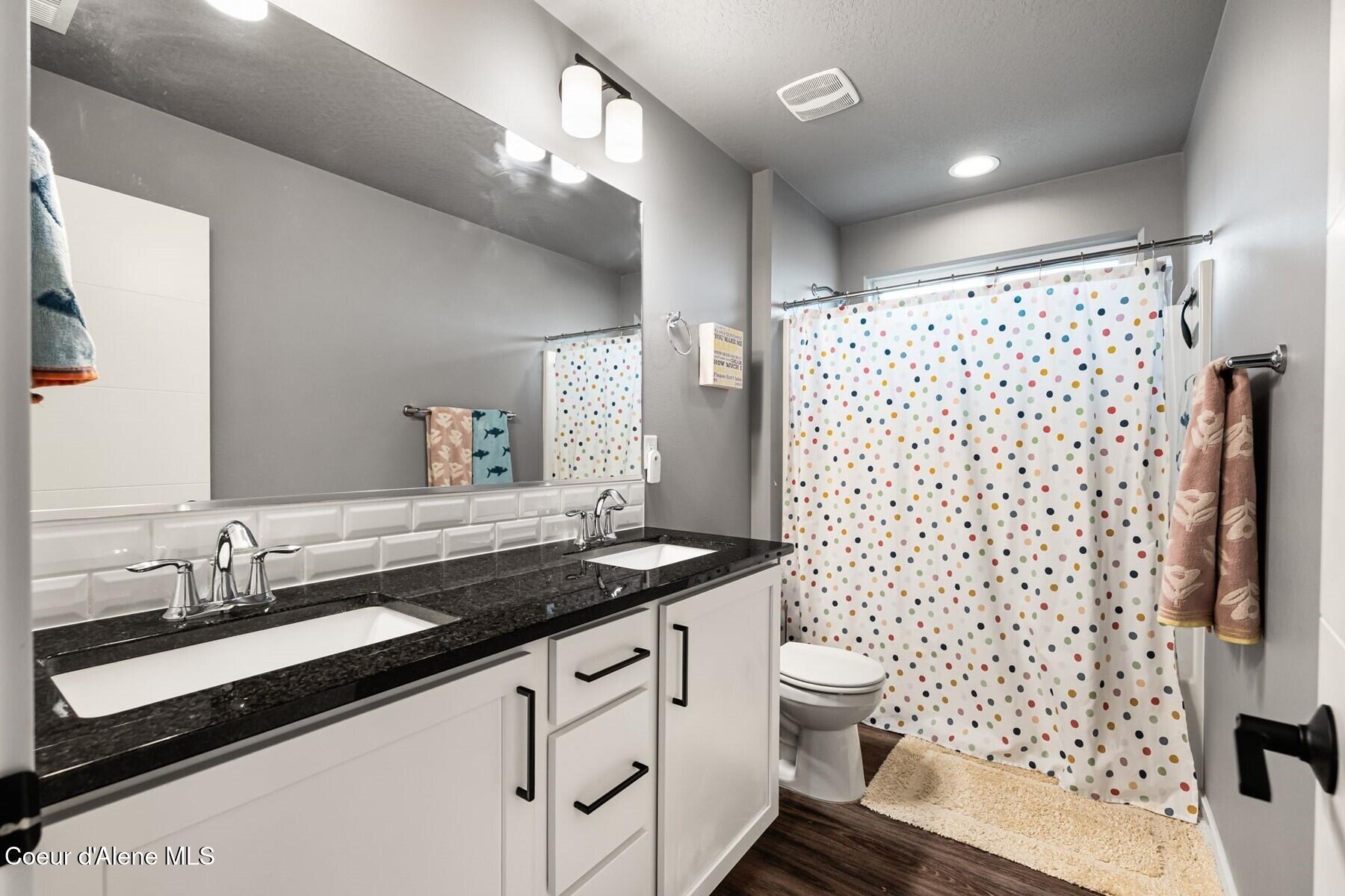 3752 North Shelburne Loop Post Falls, ID 83854 - Photo 42 of 76 Upstairs Bathroom