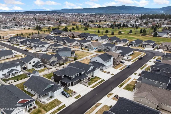 $825,000 | 3752 North Shelburne Loop, Post Falls, ID 83854