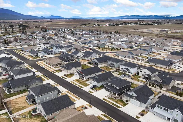 $825,000 | 3752 North Shelburne Loop, Post Falls, ID 83854