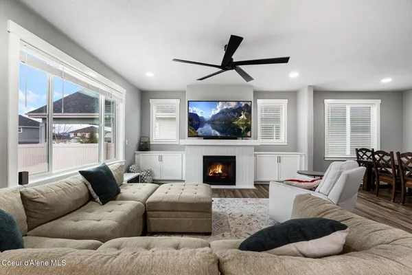 $825,000 | 3752 North Shelburne Loop, Post Falls, ID 83854