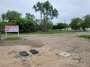 $999,000 | 604 North Oak Street, Roanoke, TX 76262