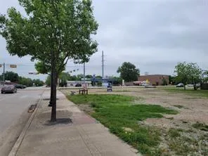 $999,000 | 604 North Oak Street, Roanoke, TX 76262