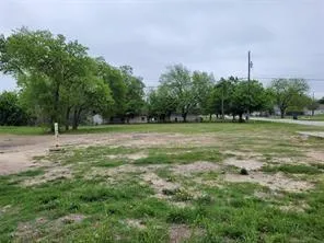 $999,000 | 604 North Oak Street, Roanoke, TX 76262