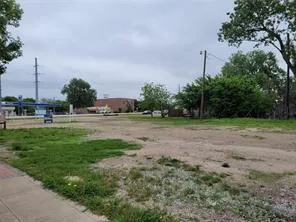 $999,000 | 604 North Oak Street, Roanoke, TX 76262