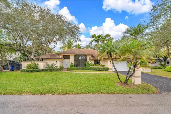 $10,500 | 10330 Southwest 58th Court, Pinecrest, FL 33156