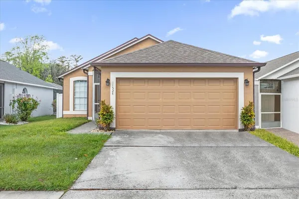 a front view of house with yard