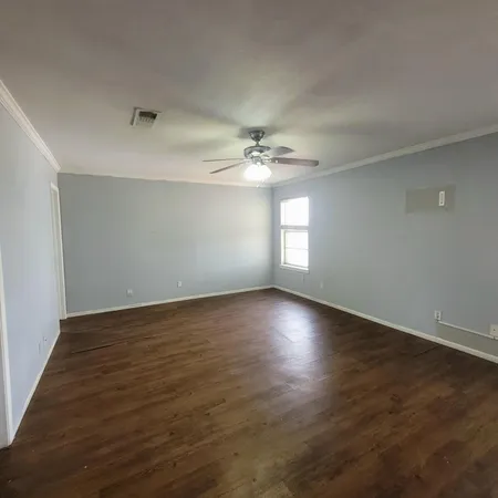 $190,000 | 104 Holly Circle, Levelland, TX 79336