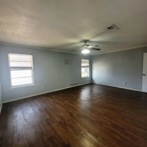 $190,000 | 104 Holly Circle, Levelland, TX 79336