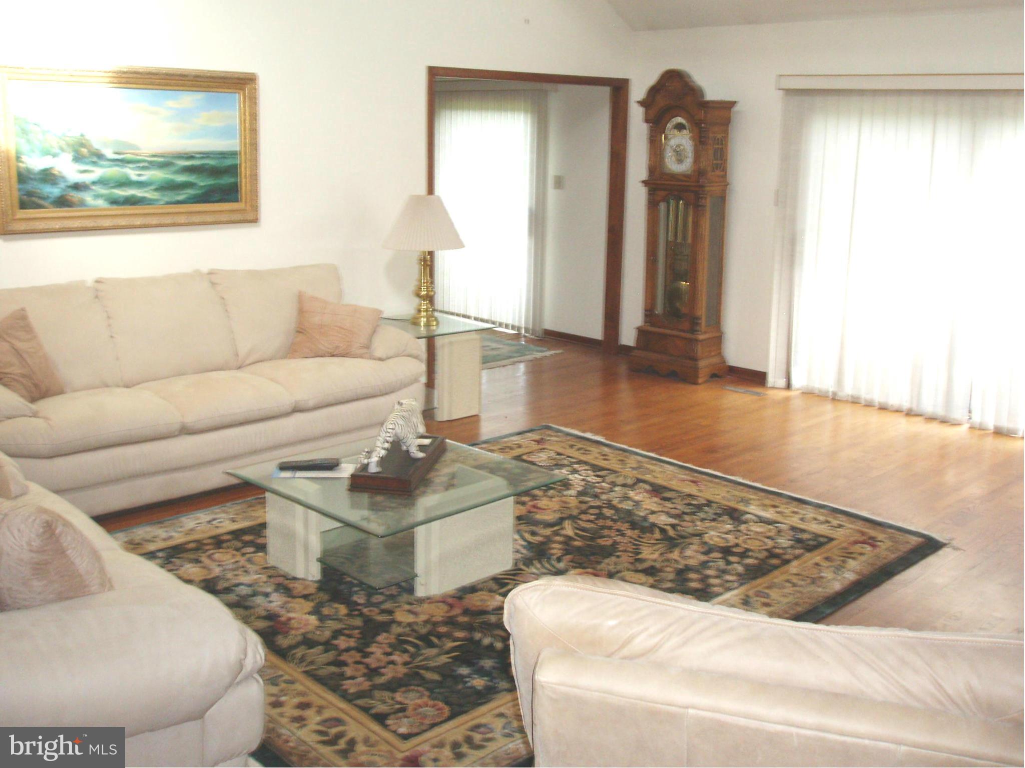 132 Middlecroft Road Elkton, MD 21921 - Photo 4 of 19 Interior (General)