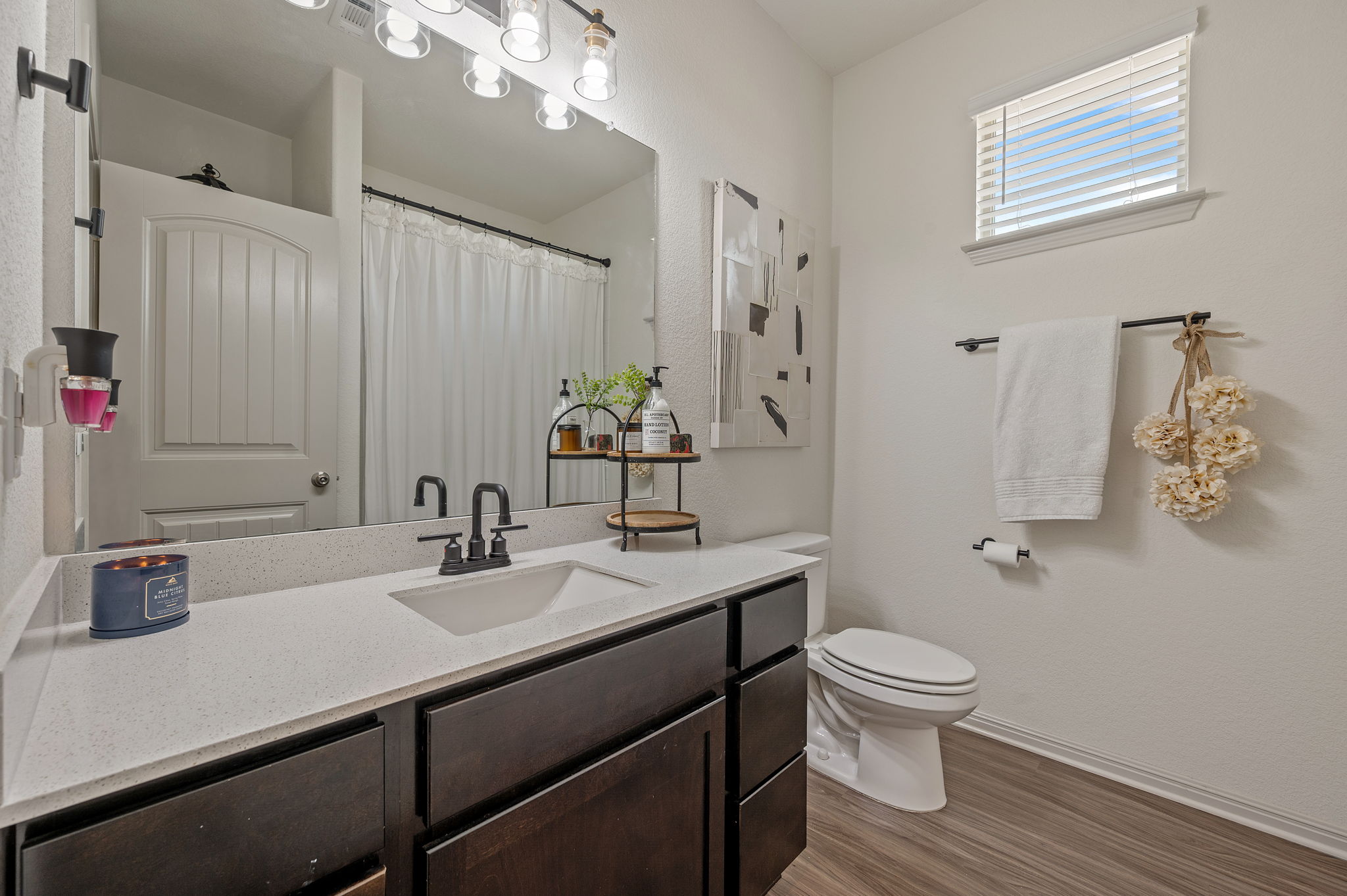 18413 Cercina Trail Pflugerville, TX 78660 - Photo 17 of 27 Secondary Bathroom #1