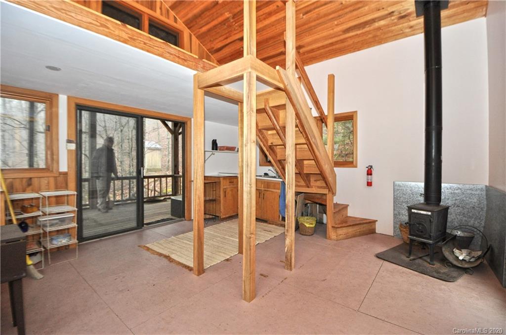 2685 West Road Hot Springs, NC 28743 - Photo 4 of 41 Gallery Image 4