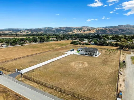 $2,495,000 | 15400 Seymour Avenue, San Martin, CA 95046