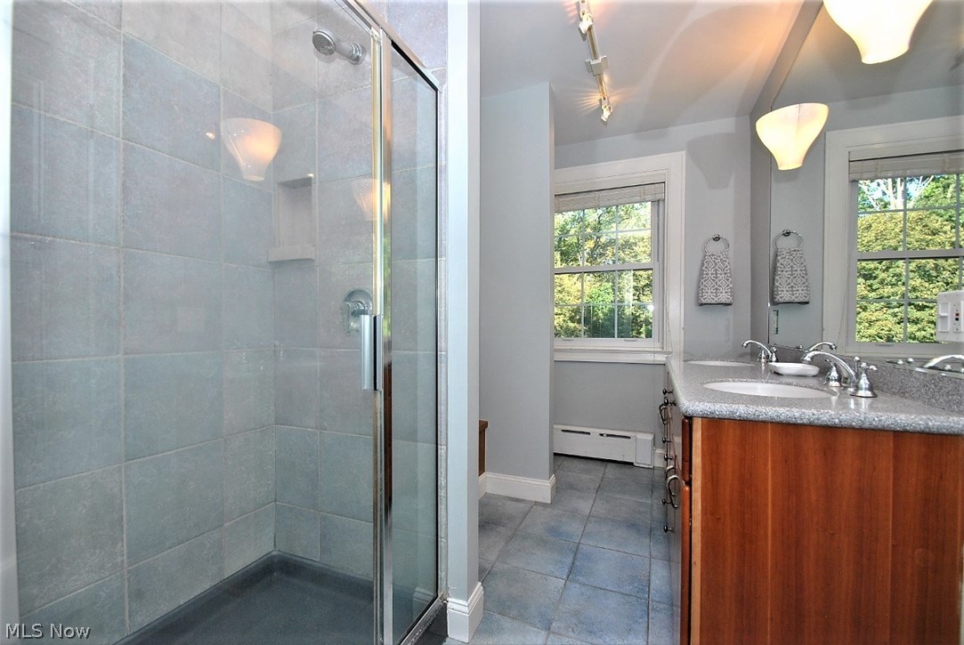 1999 Coventry Road Cleveland, OH 44118 - Photo 20 of 31 Gallery Image 20