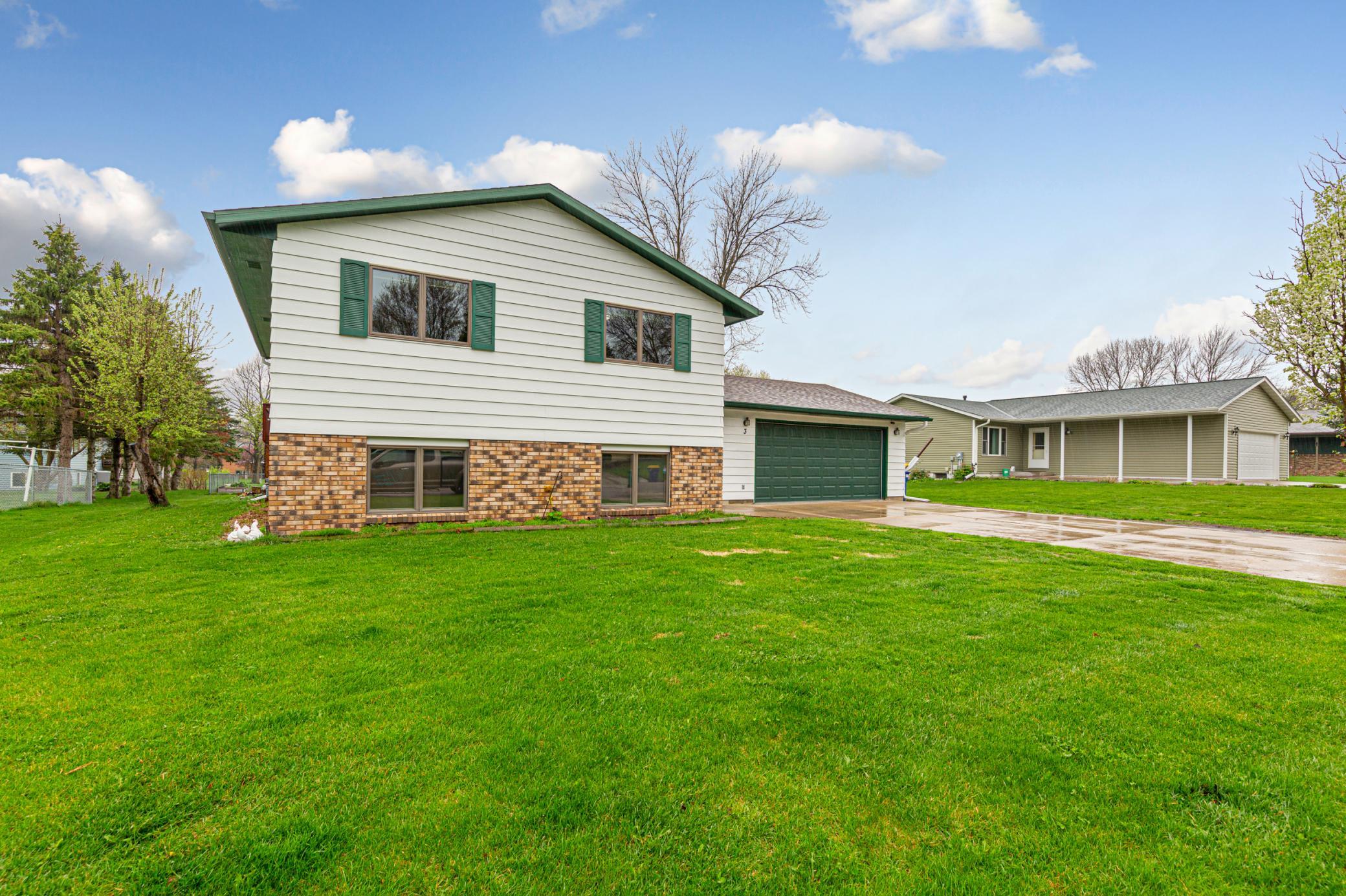 3 St Marks Bay Faribault, MN 55021 - Photo 5 of 39