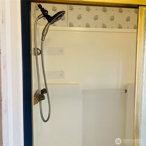 $185,000 | 369 South Kentucky Avenue, East Wenatchee, WA 98802