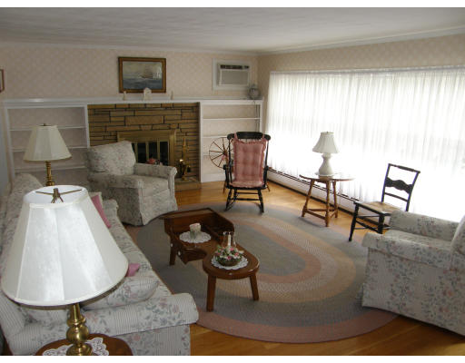 209 Governors Road Quincy, MA 02169 - Photo 4 of 13