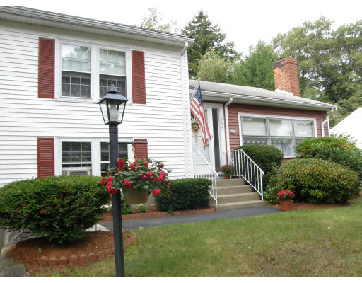 209 Governors Road Quincy, MA 02169 - Photo 6 of 13