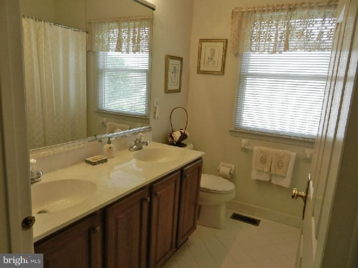 34 Brooks Road Moorestown, NJ 08057 - Photo 15 of 17 Gallery Image 15