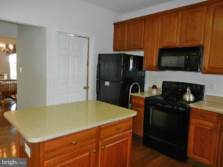 34 Brooks Road Moorestown, NJ 08057 - Photo 7 of 17 Gallery Image 7