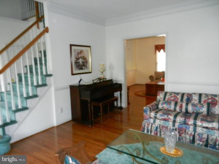 34 Brooks Road Moorestown, NJ 08057 - Photo 9 of 17 Gallery Image 9