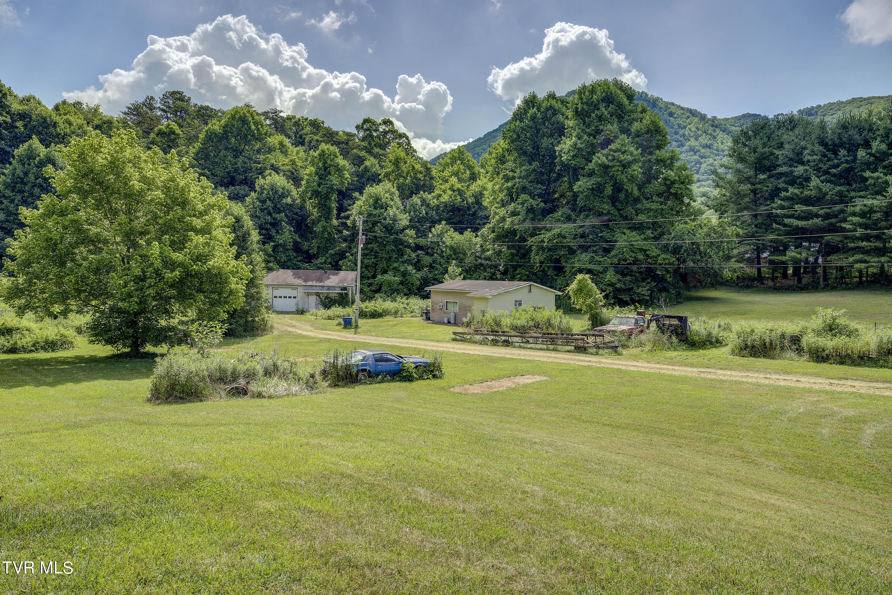 382 Jenkins Hollow Road Elizabethton, TN 37643 - Photo 13 of 71 Jenkins-11