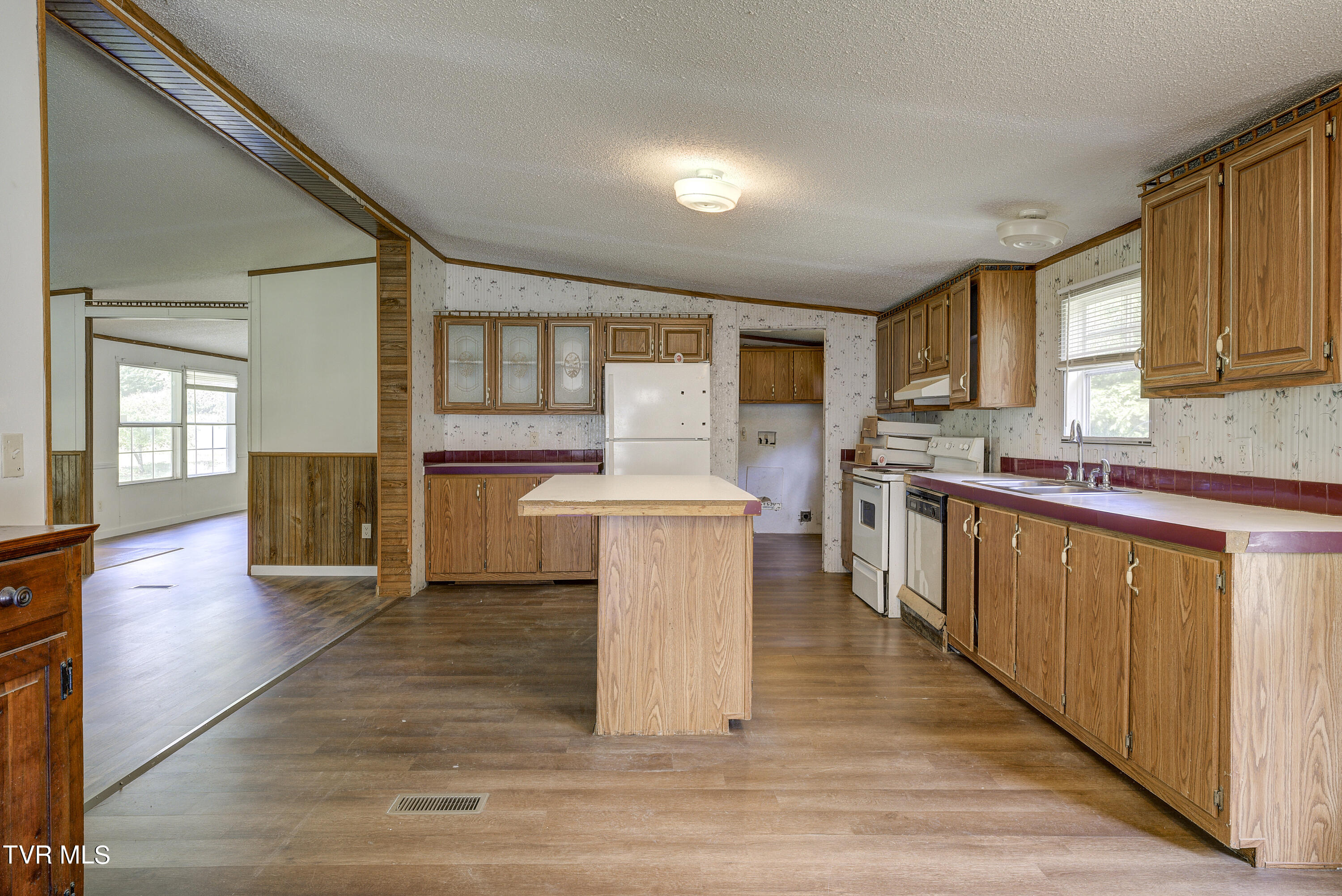 382 Jenkins Hollow Road Elizabethton, TN 37643 - Photo 21 of 71 Jenkins-19