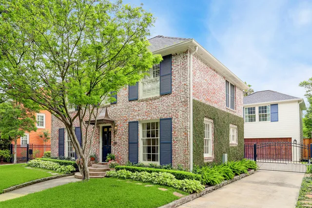 $7,000 | 2829 Sunset Boulevard, West University Place, TX 77005