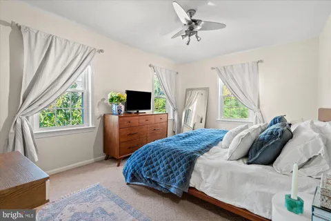 $819,900 | 912 Bernard Street, Alexandria, VA 22314