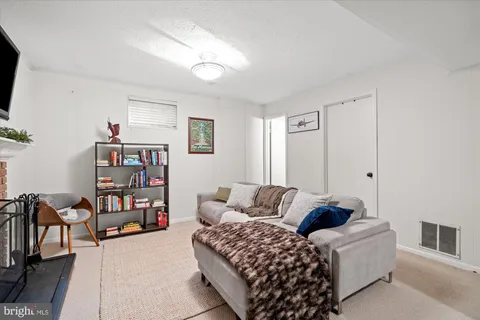 $819,900 | 912 Bernard Street, Alexandria, VA 22314